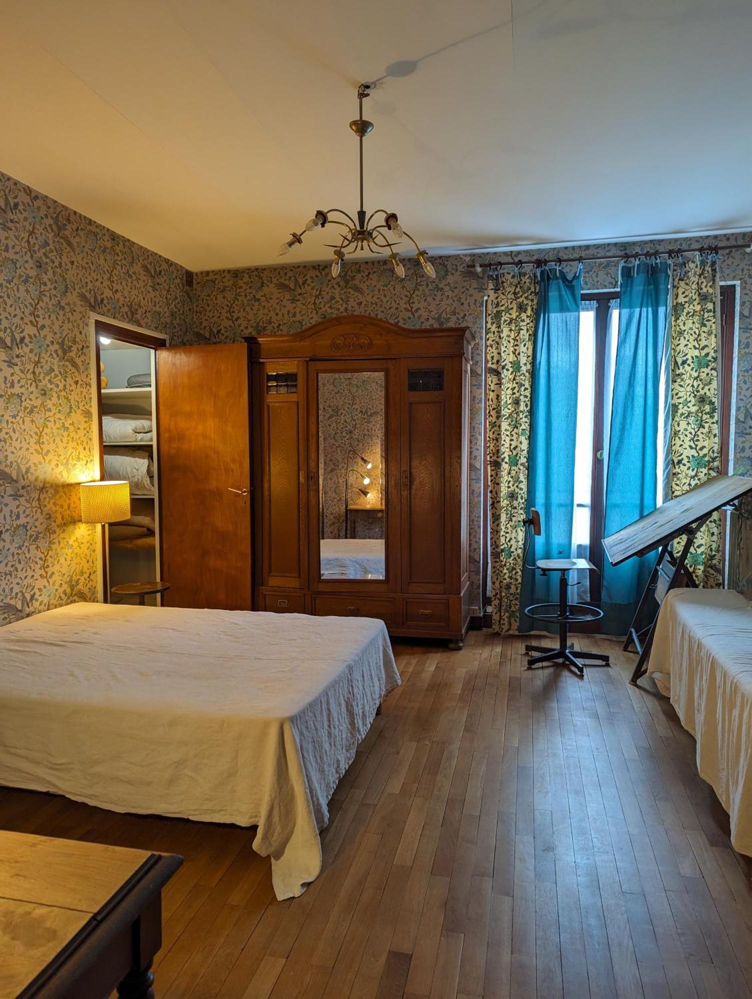 Studio 63M2 3Eme Etage Ou Chambre Dans Appartement 2Eme Etage Pour Sejours A Moulins Moulins  Bagian luar foto